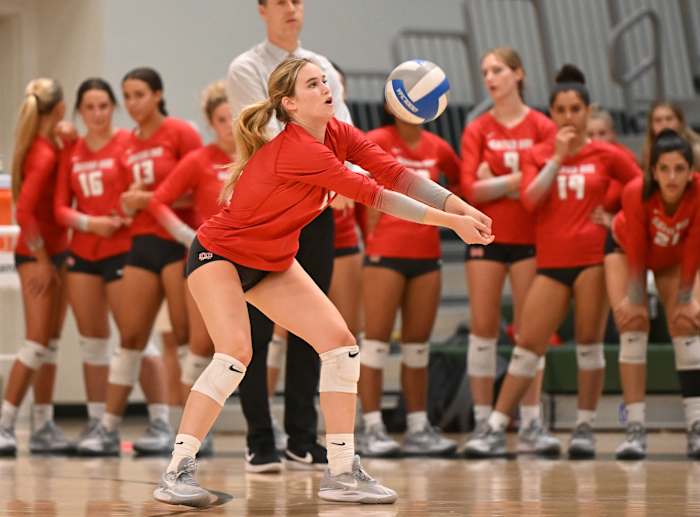Mira Costa vs. Mater Dei girls volleyball by Heston Quan 8-29-23082920233 (1)